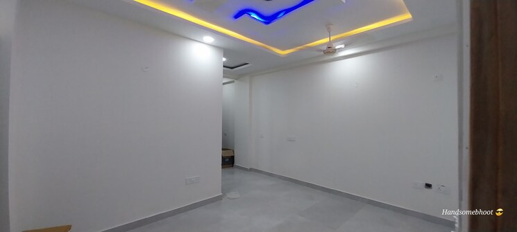 Living Room, sector 73 2 Bedroom 1000 Sq.Ft. Builder Floor In Sector 73 Noida 9221949