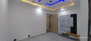 Room in 2 BHK Builder Floor at Sector 73 – for Sale