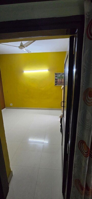 Furnished Amenities in 2 BHK Villa at RWA Apartments Sector 27, Sector 27 – for Rent