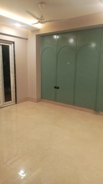 Room in 4 BHK Independent House at Palam Vihar Residents Association, Palam Vihar – for Sale