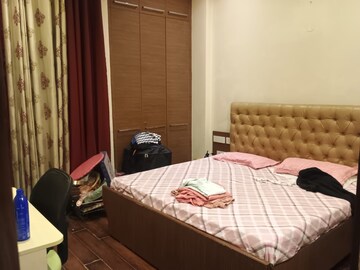 Bedroom in 3 BHK Builder Floor at Green Wood City, Sector 45 – for Rent