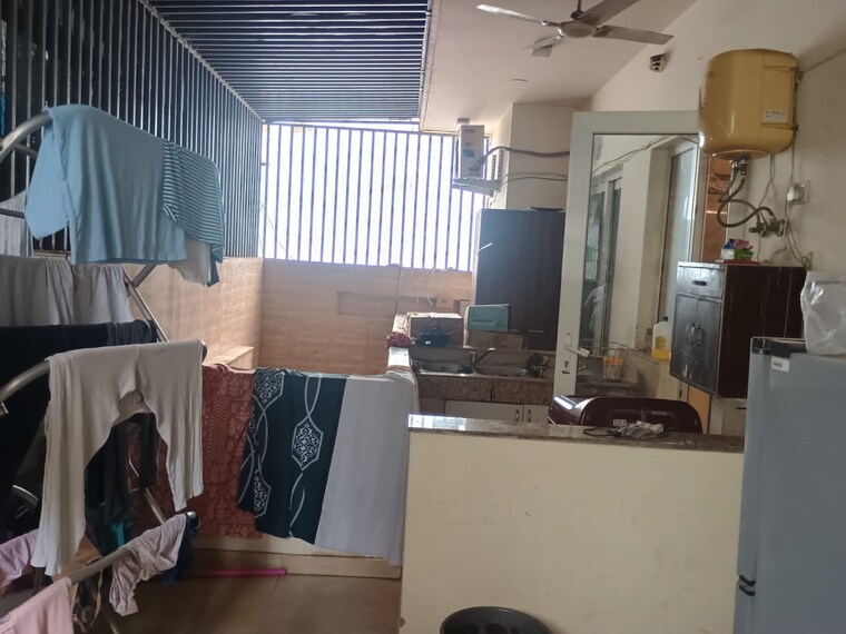 Team Area, green-wood-city 3 Bedroom 2500 Sq.Ft. Builder Floor In Sector 45 Gurgaon 9222016