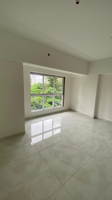 Room in 2 BHK Apartment at Atul Blue Empire, Kandivali West – for Sale