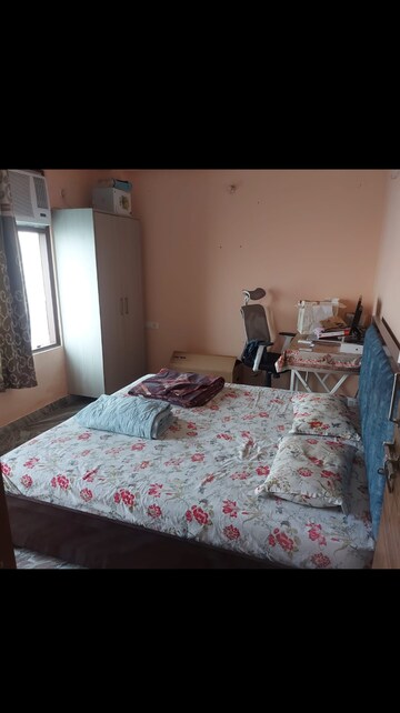 Bedroom in 3.5 BHK Builder Floor at Palam Vihar Residents Association, Palam Vihar – for Rent