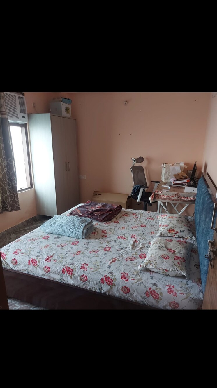 Bedroom, palam-vihar-residents-association 3.5 Bedroom 1800 Sq.Ft. Builder Floor In Palam Vihar Gurgaon 9222031