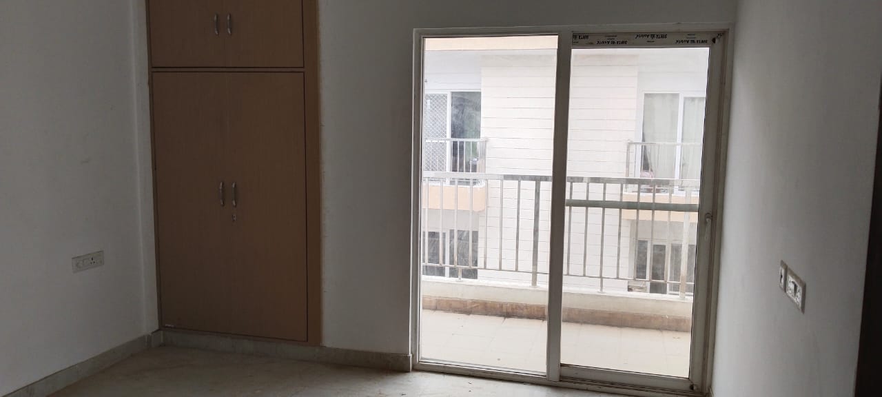 3.5 BHK + Study Room 1990 Sq.Ft. Builder Floor in Uninav Bliss