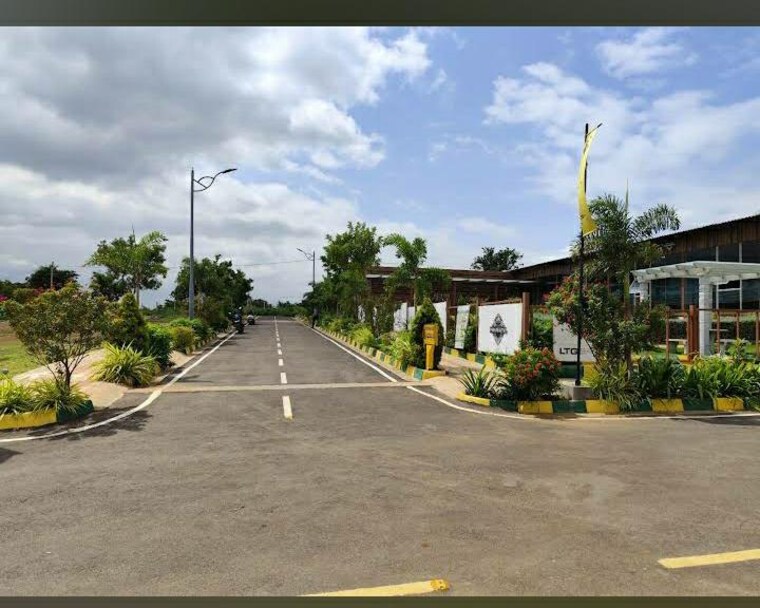 Garden, electronic city  1200 Sq.Yd. Plot In Electronic City Bangalore 9222063