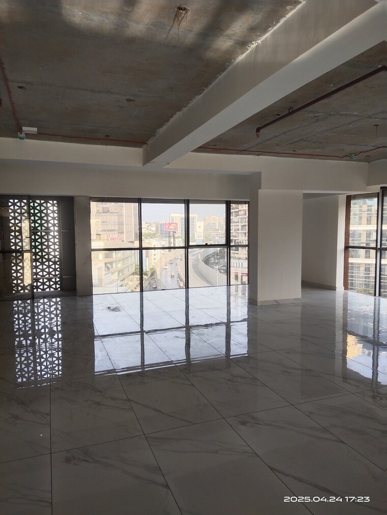 Common Area, gayatri-heights Commercial Office Space 2000 Sq.Ft. In Andheri East Mumbai 9222108