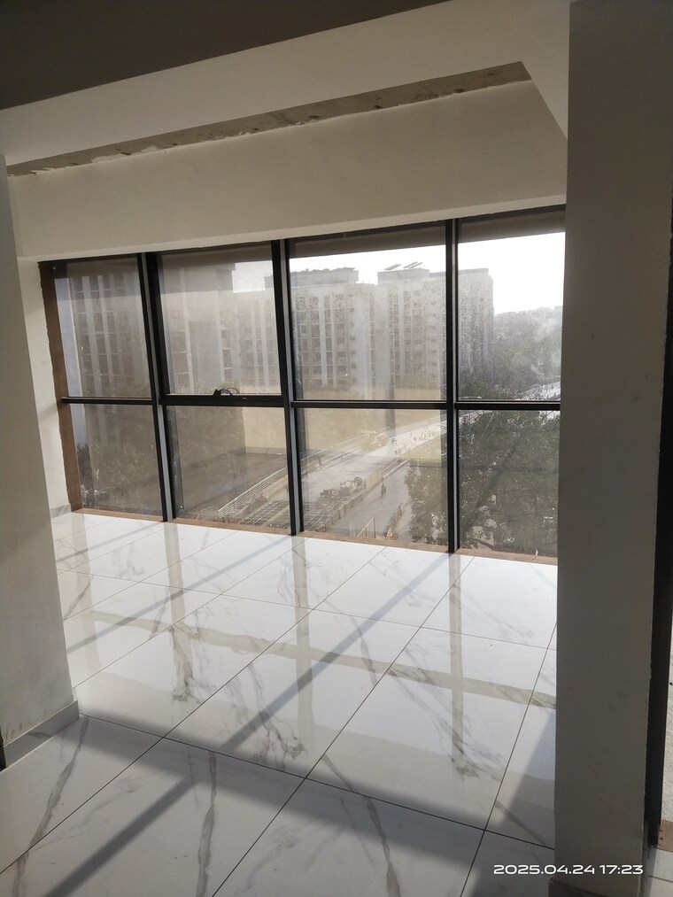 Common Area, gayatri-heights Commercial Office Space 2000 Sq.Ft. In Andheri East Mumbai 9222108