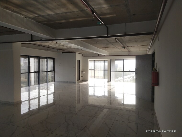 Team Area, gayatri-heights Commercial Office Space 2000 Sq.Ft. In Andheri East Mumbai 9222108