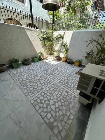 Bedroom in 3 BHK Apartment at Ansal Plaza Sector-23, Sector 23 – for Rent