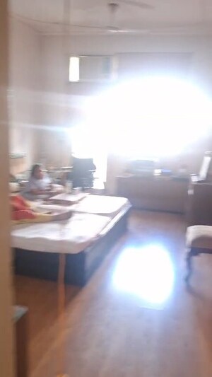 Bedroom in 3.5 BHK Apartment at Suncity Heights, Sector 54 – for Sale