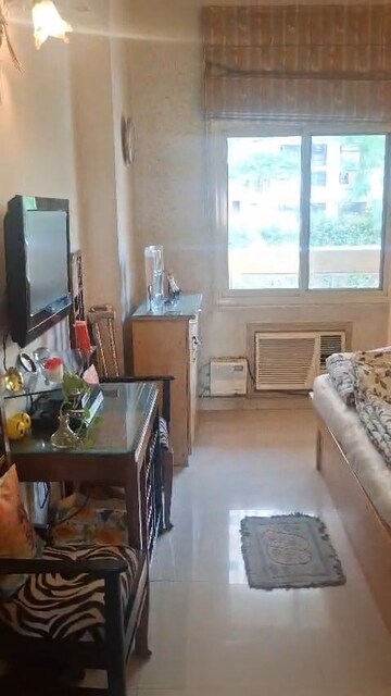 Living Room in 3.5 BHK Apartment at Suncity Heights, Sector 54 – for Sale