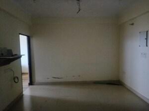 Room in 2 BHK Apartment at Dragon Age The Citadel, Chinhat – for Rent