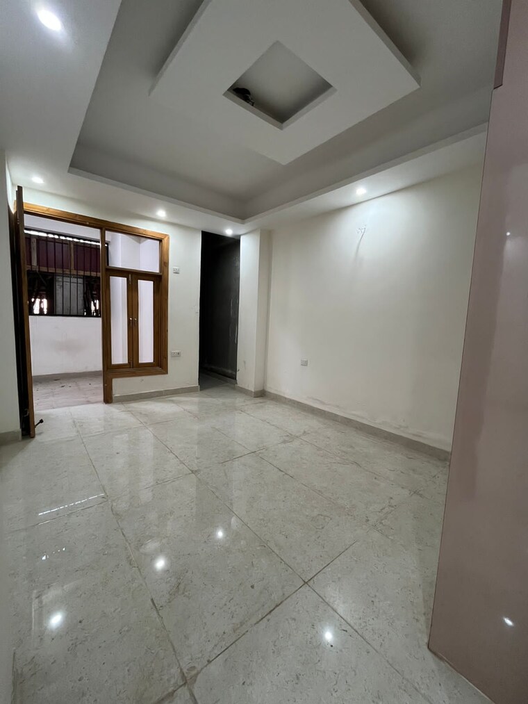 Room, dwarika-raj-garden-city 4 Bedroom 240 Sq.Yd. Builder Floor In Raj Nagar Extension Ghaziabad 9222075