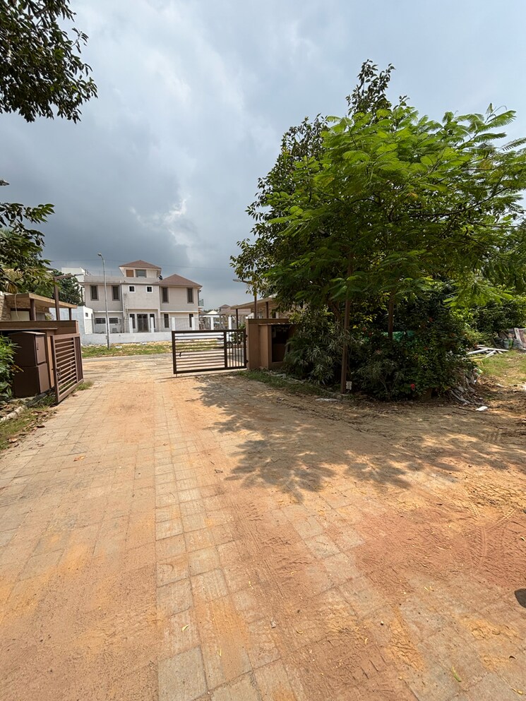 Exterior View, science city  1350 Sq.Yd. Plot In Science City Ahmedabad 9222104