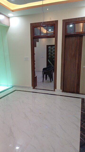 Furnished Amenities in 3.5 BHK Independent House at Kursi Road – for Sale