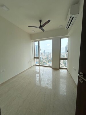 Room in 3 BHK Apartment at Lodha Kiara, Worli – for Rent