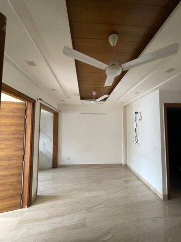 Room in 3 BHK Builder Floor at Amolik Residency, Sector 86 – for Rent
