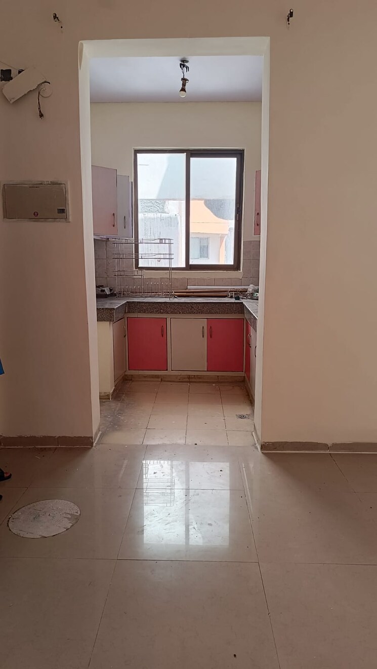 Kitchen, bptp-park-grandeura 3 Bedroom 1607 Sq.Ft. Apartment In Sector 82 Faridabad 9222273