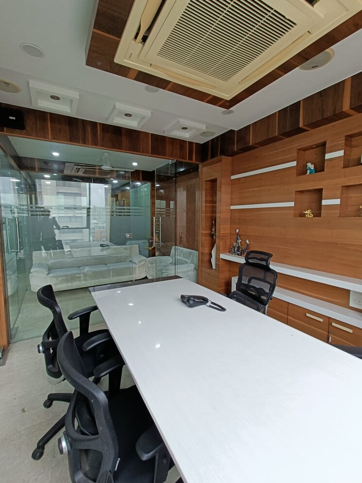 Team Area, nehru nagar Commercial Office Space 909 Sq.Ft. In Nehru Nagar Ahmedabad 9222299