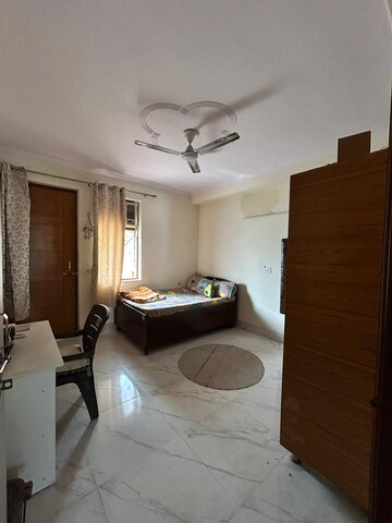 Bedroom in 2 BHK Apartment at Ambience Creacions, Sector 22 – for Rent