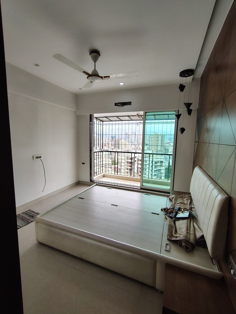 Room, kandivali west 3 Bedroom 900 Sq.Ft. Apartment In Kandivali West Mumbai 9222391