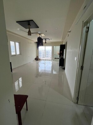 Room in 2.5 BHK Apartment at INDIS PBEL City, Peeranchuruvu – for Rent