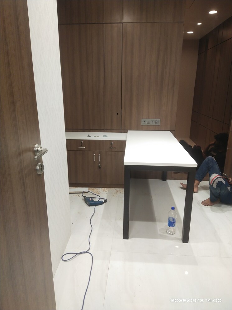 Team Area, parinee-i Commercial Office Space 2000 Sq.Ft. In Andheri West Mumbai 9222488