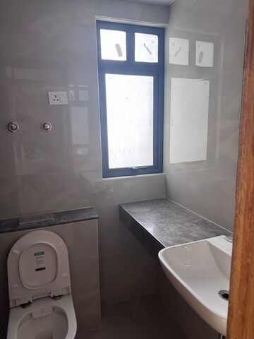 Bathroom in 3 BHK Builder Floor at Vipul World Plots, Sector 48 – for Rent