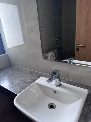 Bathroom in 3 BHK Builder Floor at Vipul World Plots, Sector 48 – for Rent