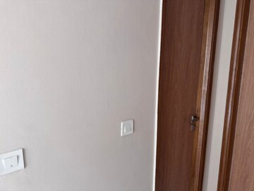 Furnished Amenities in 3 BHK Builder Floor at Vipul World Plots, Sector 48 – for Rent