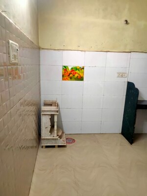 Room in 1 RK Apartment at Dhankawadi – for Rent