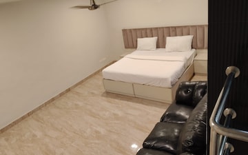 2 BHK Apartment For Rent in Ansal Plaza Sector-23, Sector 23