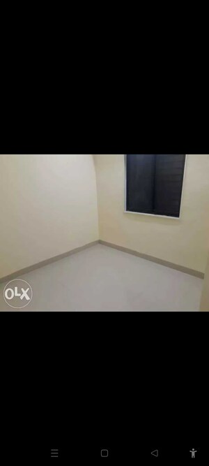 Room in 1.5 BHK Apartment at Adarsh Nagar CHS Worli, Worli – for Rent