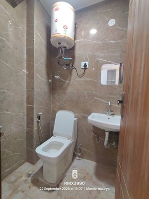 Bathroom in 1 BHK Builder Floor at Saket – for Rent