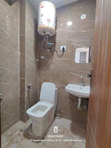 Bathroom in 1 BHK Builder Floor at Saket – for Rent