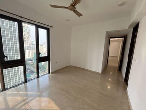 Room in 3 BHK Apartment at Lodha The Park Side, Worli – for Rent