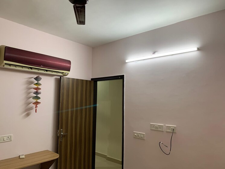 Room, patel nagar 2 Bedroom 850 Sq.Ft. Builder Floor In Patel Nagar Gurgaon 9222483
