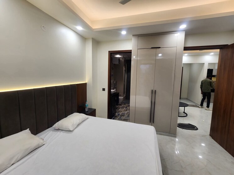 Room, go-work 2 Bedroom 1450 Sq.Ft. Builder Floor In Udyog Vihar Phase 1 Gurgaon 9222540