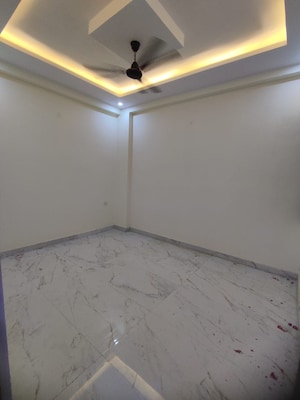 2 BHK Apartment For Rent in Wave Executive Floors, Wave City