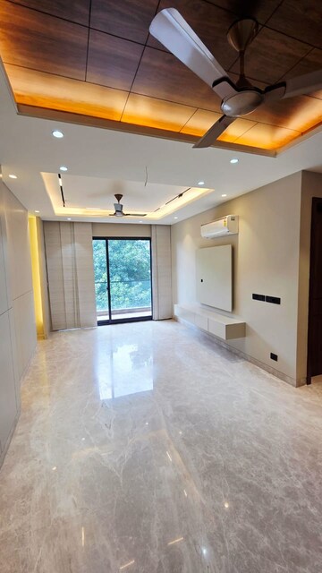 Room in 3 BHK Builder Floor at RBC II, Sushant Lok I – for Rent