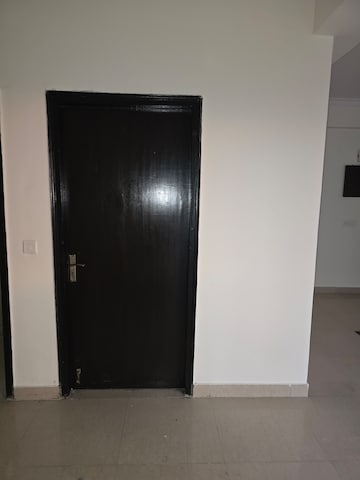 Furnished Amenities in 3 BHK Apartment at Ansal Valley View Estate, Gwal Pahari – for Rent