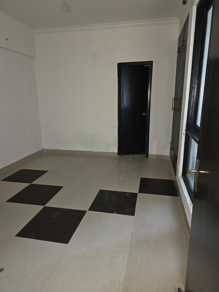 Kitchen, ansal-valley-view-estate 3 Bedroom 2000 Sq.Ft. Apartment In Gwal Pahari Gurgaon 9222706
