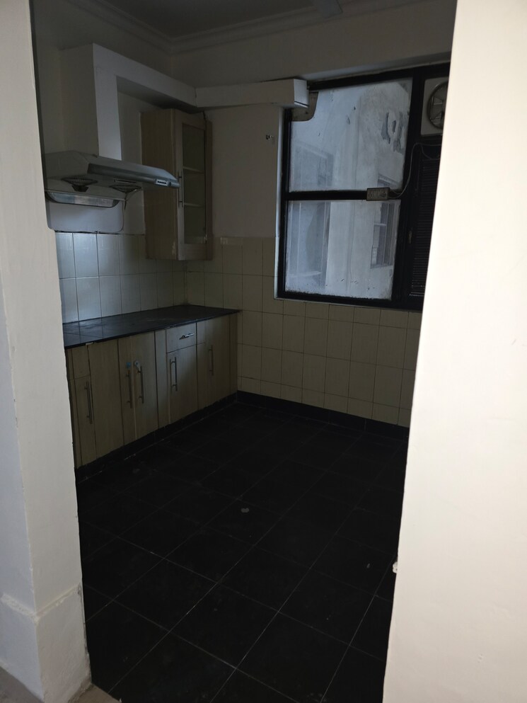 Kitchen, ansal-valley-view-estate 3 Bedroom 2000 Sq.Ft. Apartment In Gwal Pahari Gurgaon 9222706