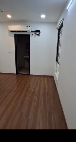 Room in 3 BHK Apartment at Marina Skies, Hi Tech City – for Rent