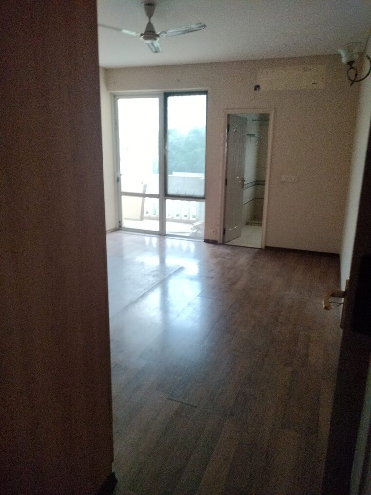 Room, dlf-westend-heights 4 Bedroom 2600 Sq.Ft. Apartment In Sector 53 Gurgaon 9222601