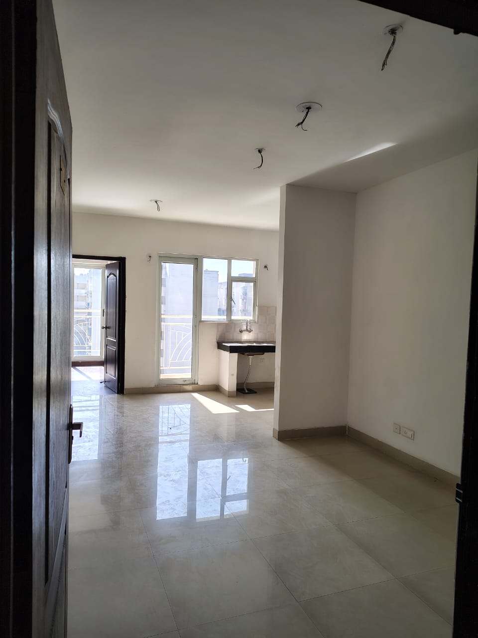 3 BHK Apartment For Rent in Wave Executive Floors