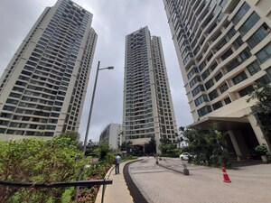 4 BHK Apartment – Exterior View View at Oberoi Realty Woods, Goregaon East - for Rent