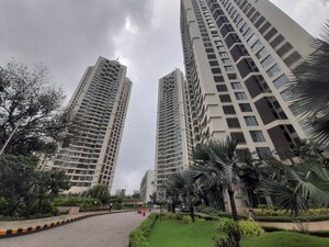 4 BHK Apartment – Exterior View View at Oberoi Realty Woods, Goregaon East - for Rent